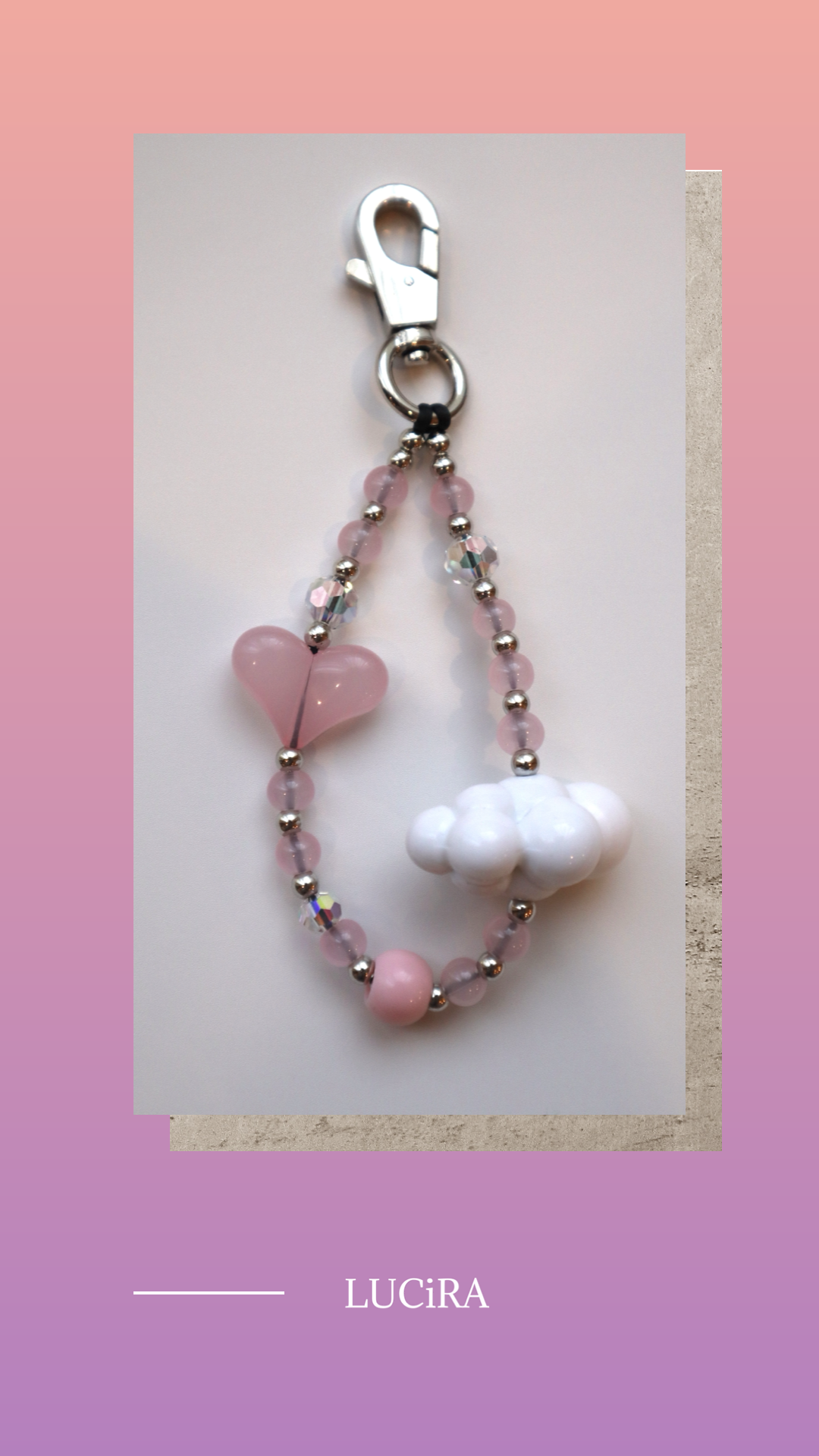 LUCiRA　ストラップキーホルダー